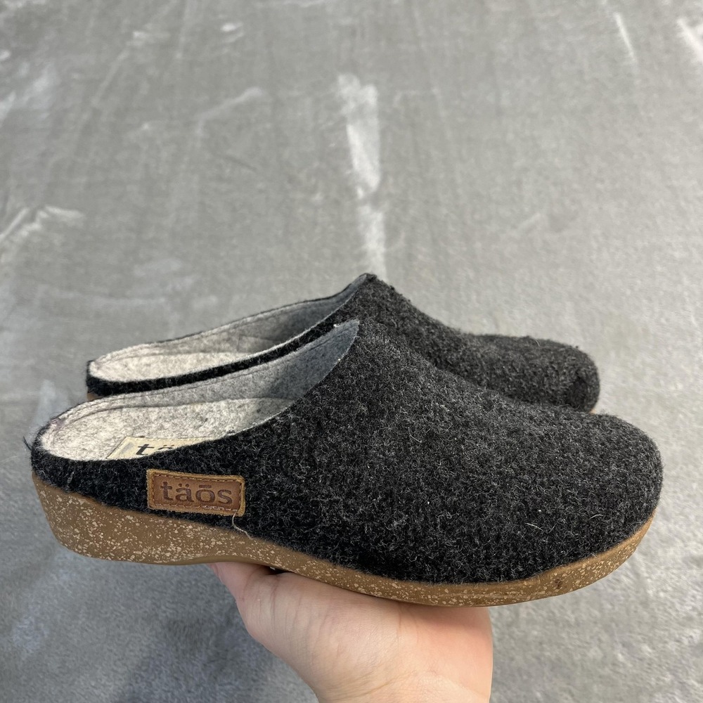 Taos Shoes Womens Size 6.5 Gray Woollery Felt Mule Slippers Cork Wedge Clog
